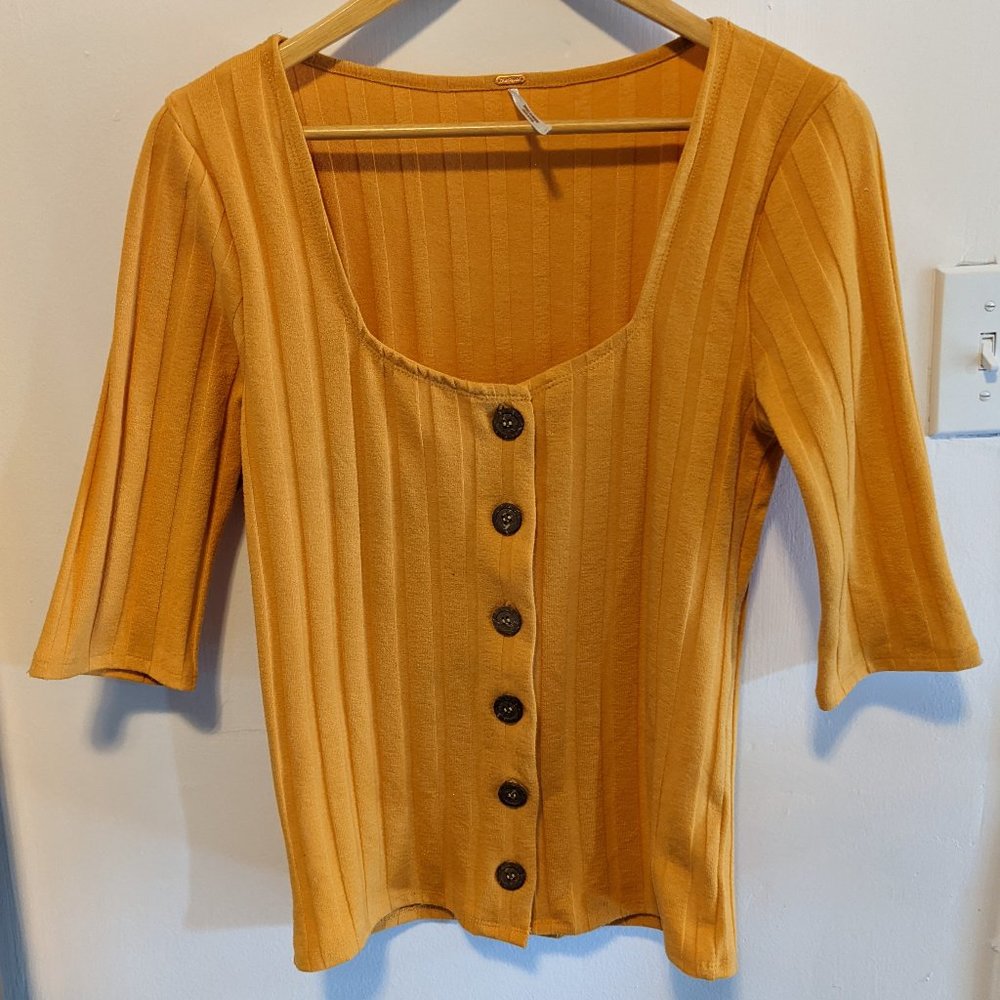 Free People Mustard Yellow 3/4 Sleeve Scoop Neck Crdigan with Brown Wood Buttons